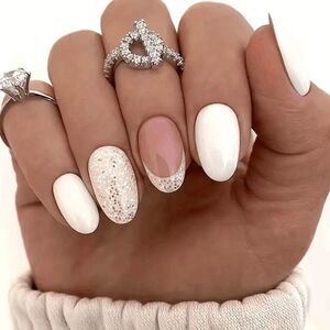 Beautiful Nails 24pc Medium White silver glitter french almond tip press on nail